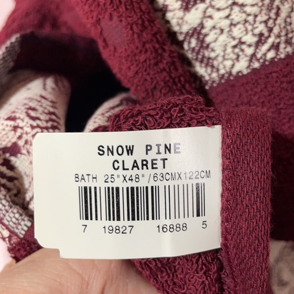 Santens burgundy deep red bath towel hand towel combo in snow pine claret NWT - Picture 6 of 8